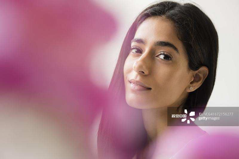 微笑的印度妇女图片素材