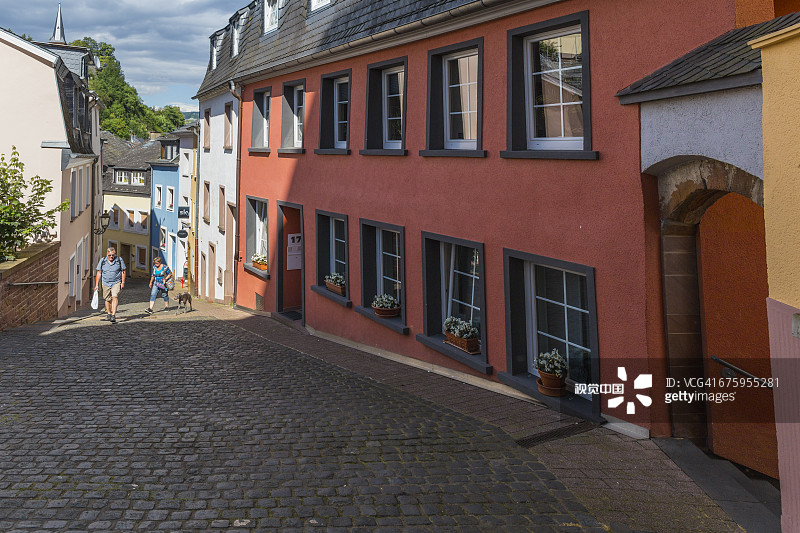 洛伦茨贝格小巷的彩色房屋图片素材