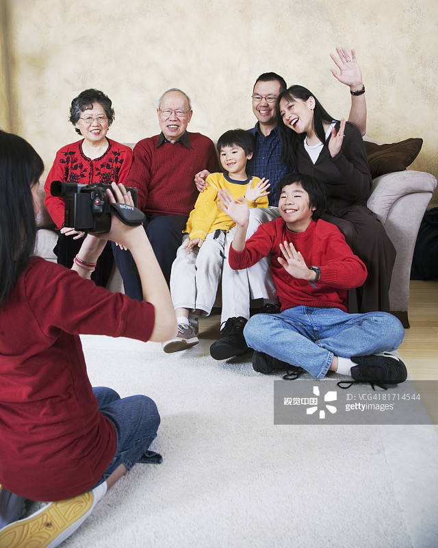 几代同堂的亚洲家庭被录像图片素材