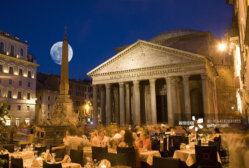 罗马广场上的月出图片素材