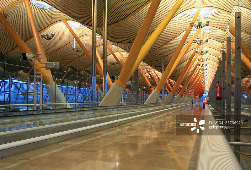 西班牙马德里巴拉哈斯国际机场图片素材