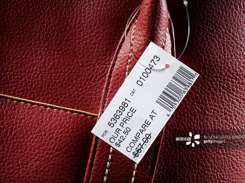 手提包上的价格标签图片素材