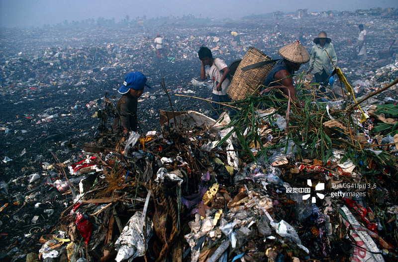 菲律宾家庭收集废品图片素材