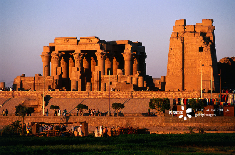 孔翁波神庙，低角度，埃及孔翁波图片素材