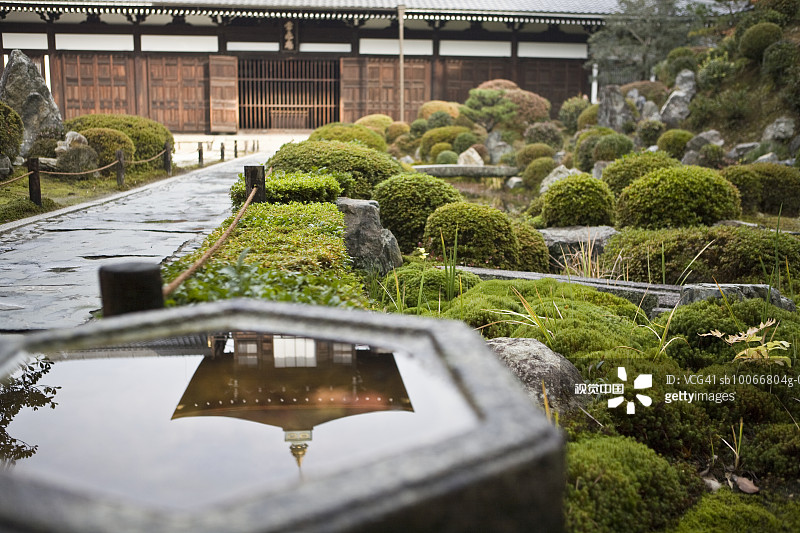 日本京都东福寺外的花园图片素材